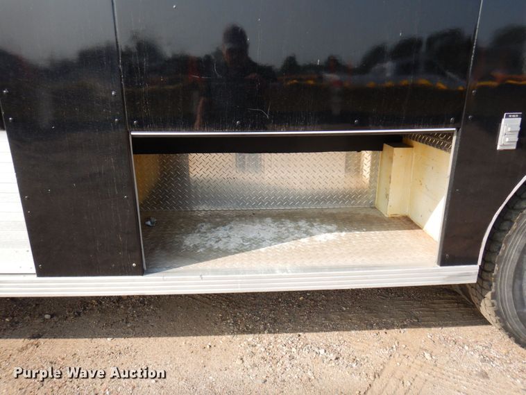 image for item MH9186 1987 Ford 8000  mobile command center