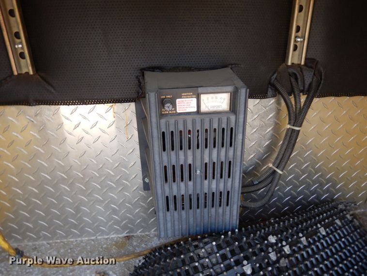 image for item MH9186 1987 Ford 8000  mobile command center