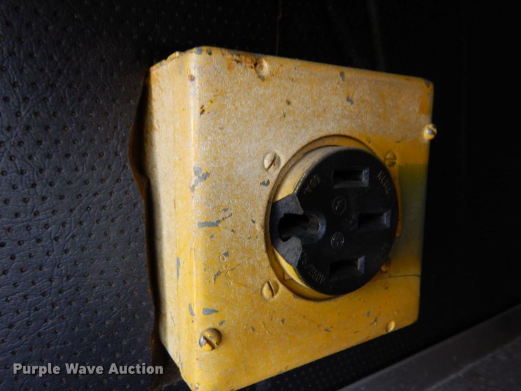 image for item MH9186 1987 Ford 8000  mobile command center