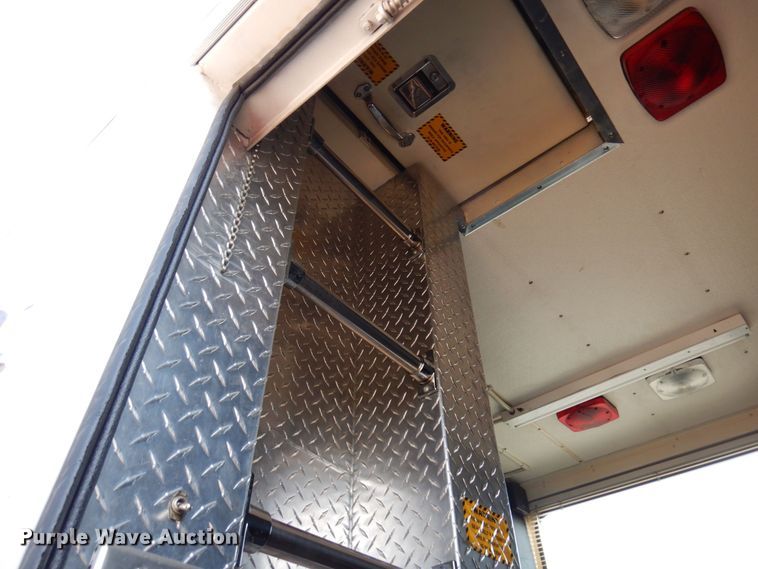 image for item MH9186 1987 Ford 8000  mobile command center