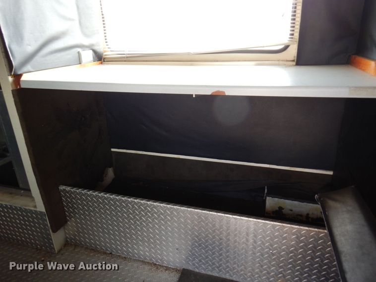 image for item MH9186 1987 Ford 8000  mobile command center