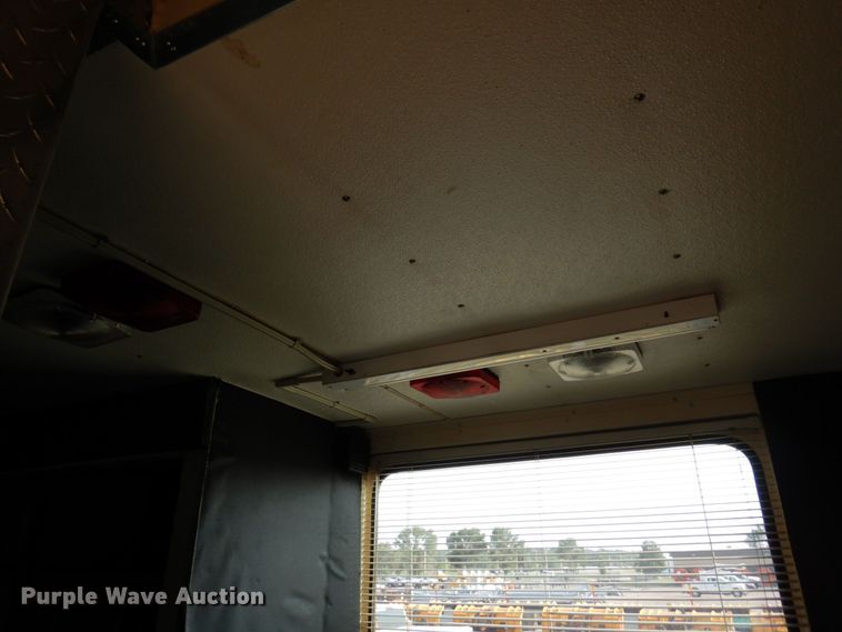 image for item MH9186 1987 Ford 8000  mobile command center