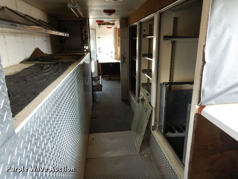 image for item MH9186 1987 Ford 8000  mobile command center