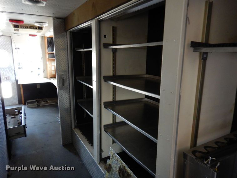 image for item MH9186 1987 Ford 8000  mobile command center