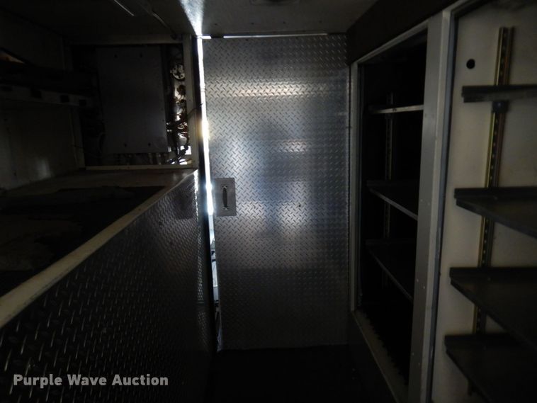 image for item MH9186 1987 Ford 8000  mobile command center