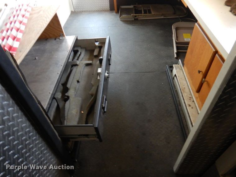 image for item MH9186 1987 Ford 8000  mobile command center