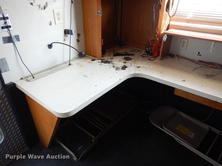 image for item MH9186 1987 Ford 8000  mobile command center