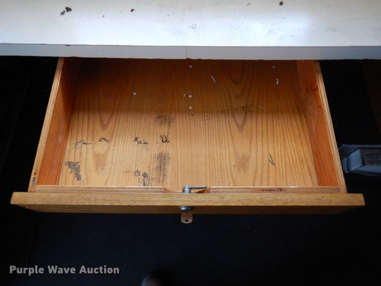 image for item MH9186 1987 Ford 8000  mobile command center