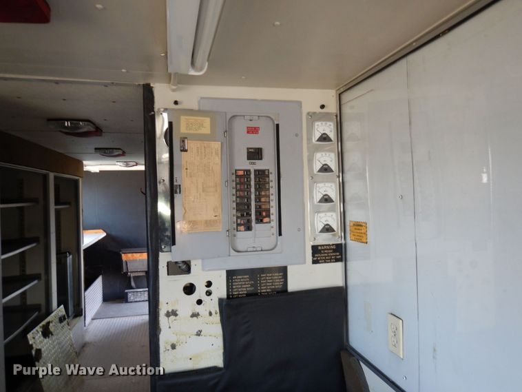 image for item MH9186 1987 Ford 8000  mobile command center