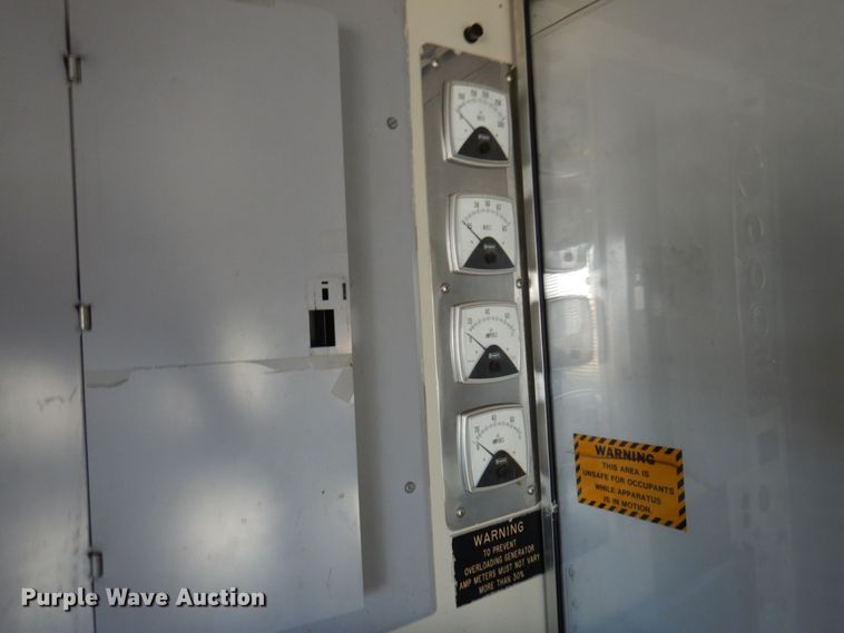 image for item MH9186 1987 Ford 8000  mobile command center