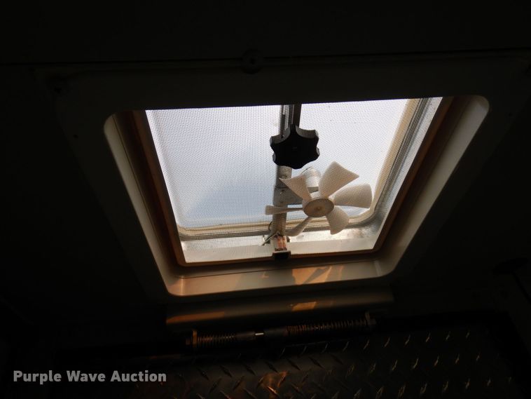 image for item MH9186 1987 Ford 8000  mobile command center