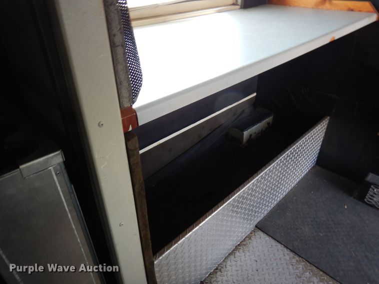 image for item MH9186 1987 Ford 8000  mobile command center