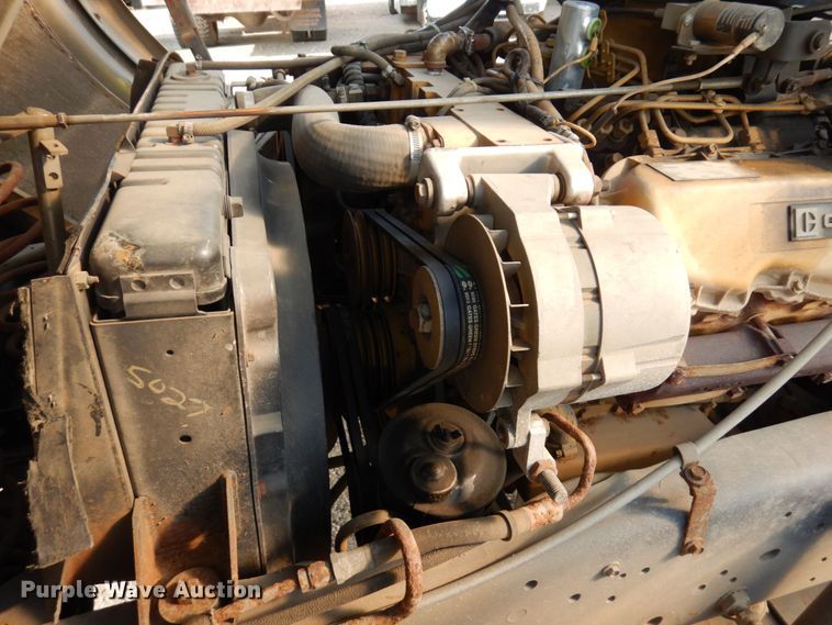 image for item MH9186 1987 Ford 8000  mobile command center