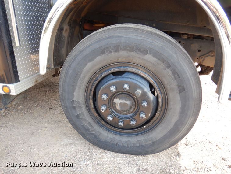 image for item MH9186 1987 Ford 8000  mobile command center