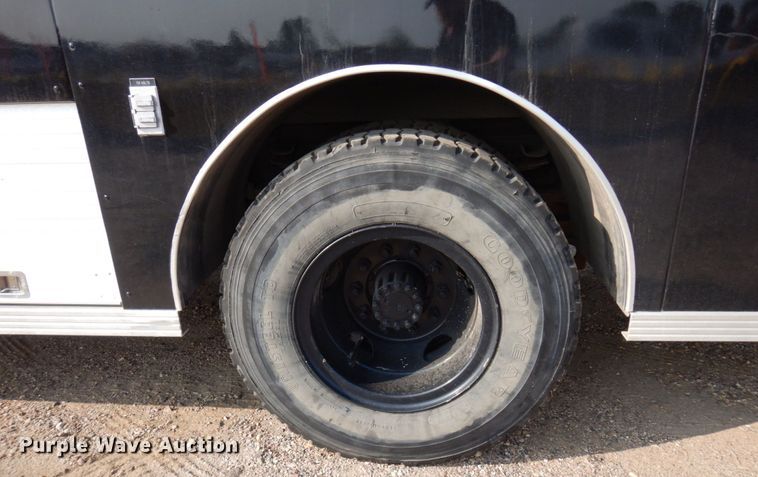 image for item MH9186 1987 Ford 8000  mobile command center