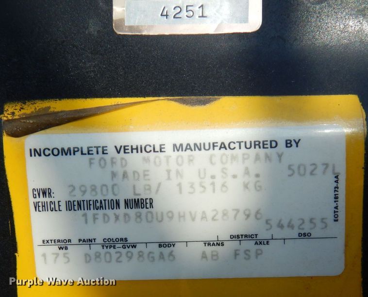 image for item MH9186 1987 Ford 8000  mobile command center