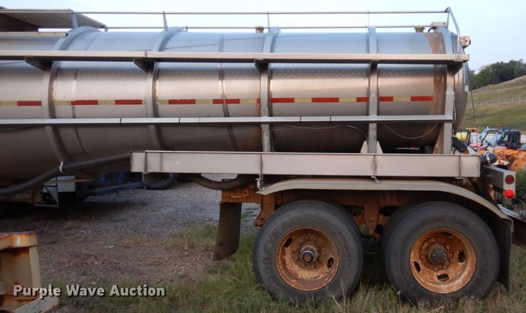image for item MH9188 1998 Arco  tank trailer