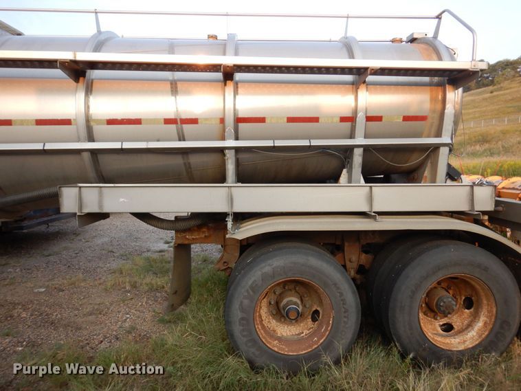 image for item MH9188 1998 Arco  tank trailer