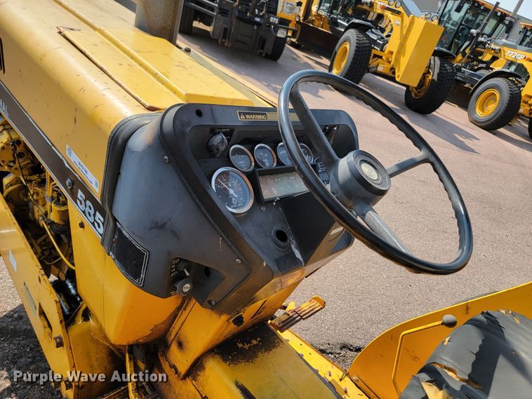 image for item MH9198 Case 585  tractor