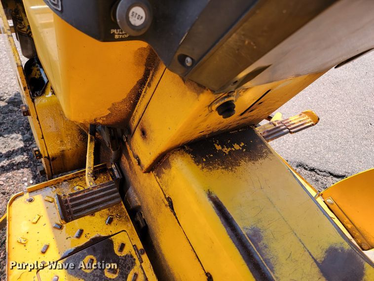 image for item MH9198 Case 585  tractor