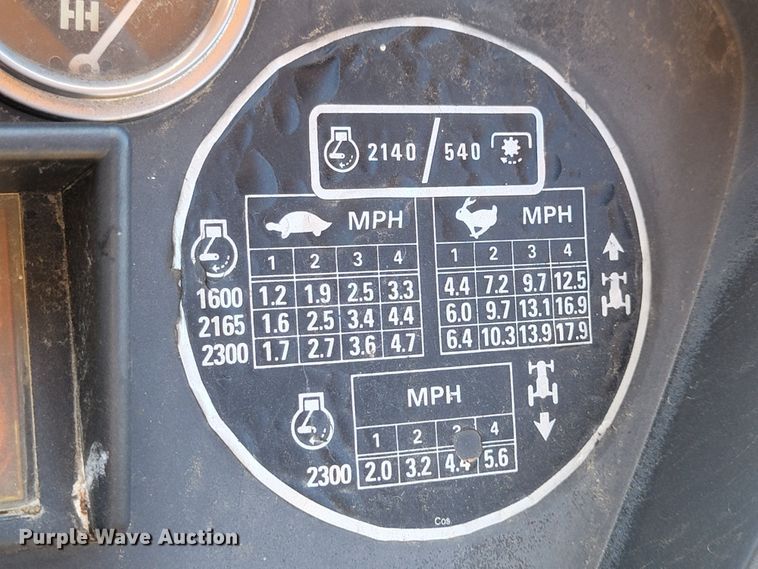 image for item MH9198 Case 585  tractor