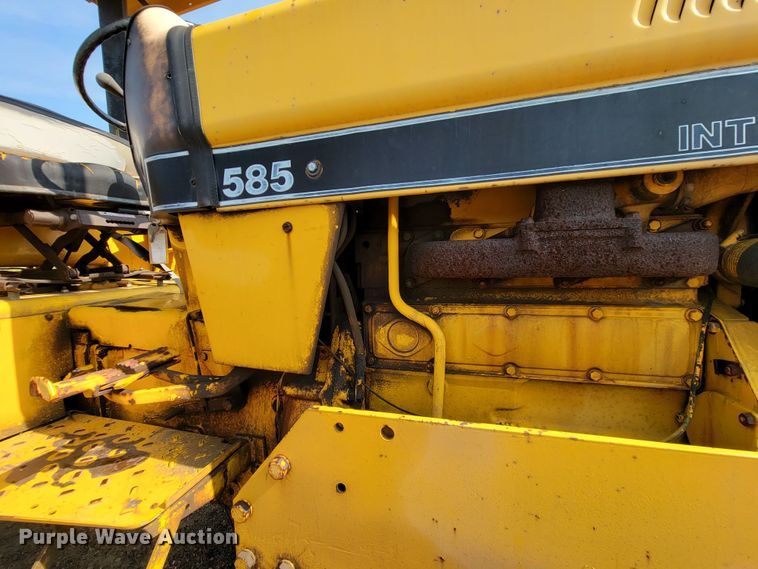 image for item MH9198 Case 585  tractor