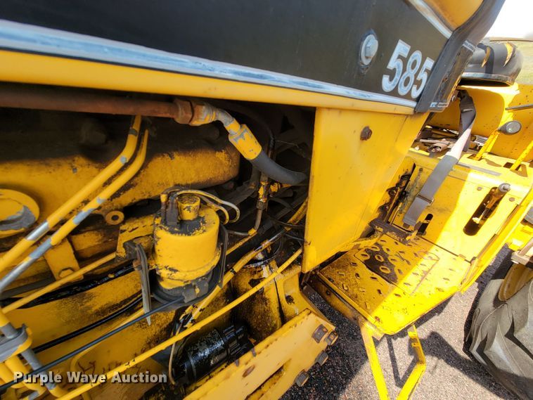 image for item MH9198 Case 585  tractor