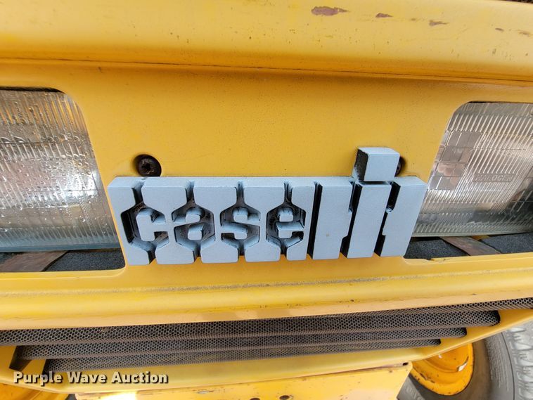 image for item MH9198 Case 585  tractor