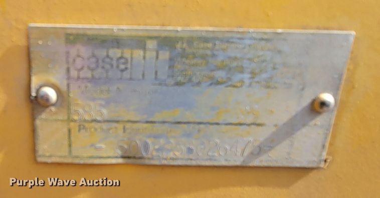 image for item MH9198 Case 585  tractor