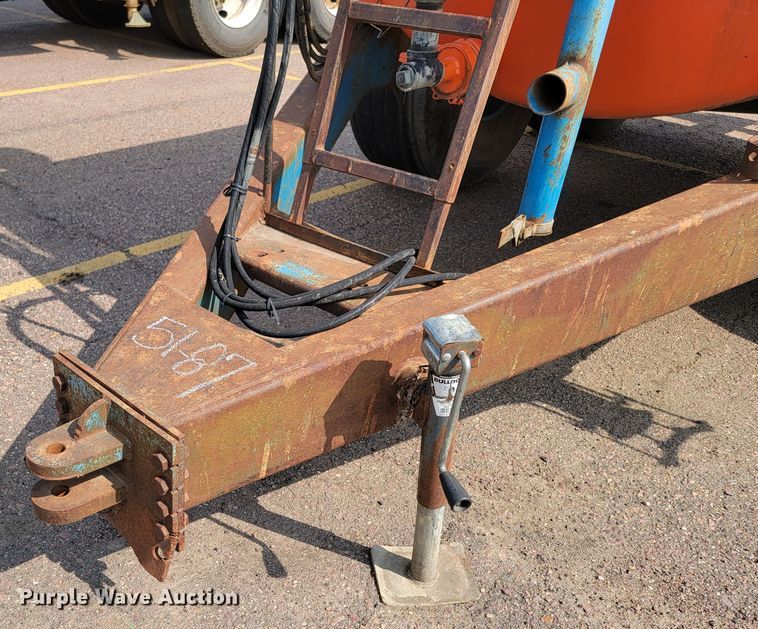 image for item MH9199 Better Bilt 2600  tank trailer