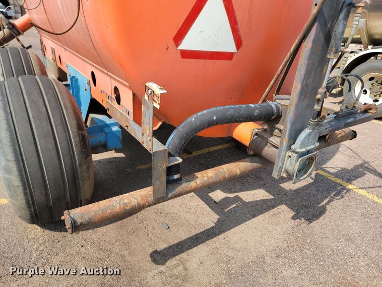 image for item MH9199 Better Bilt 2600  tank trailer