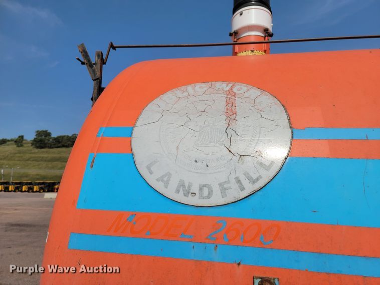 image for item MH9199 Better Bilt 2600  tank trailer