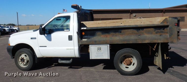 image for item MH9228 2002 Ford F550 Super Duty XL  dump truck
