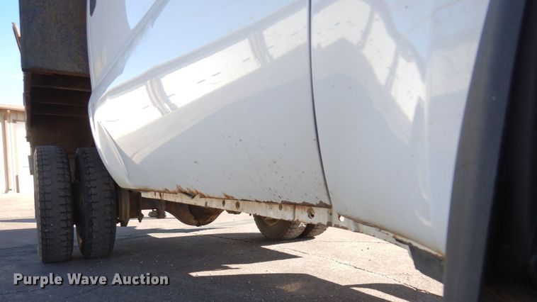 image for item MH9228 2002 Ford F550 Super Duty XL  dump truck