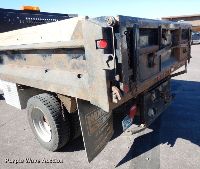 image for item MH9228 2002 Ford F550 Super Duty XL  dump truck