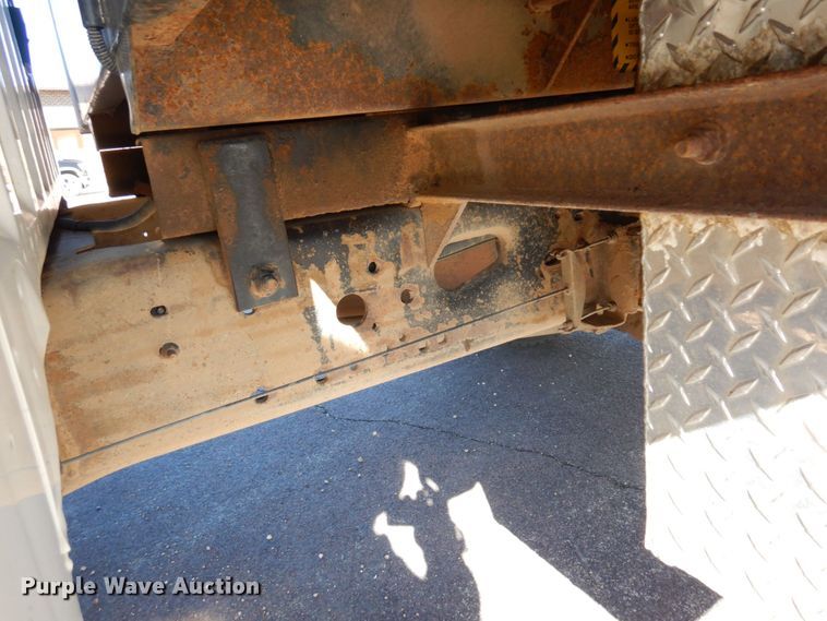 image for item MH9228 2002 Ford F550 Super Duty XL  dump truck