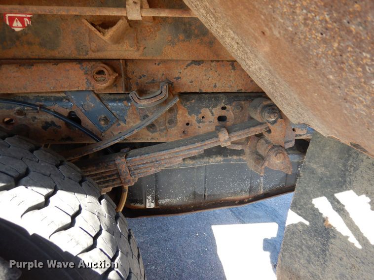 image for item MH9228 2002 Ford F550 Super Duty XL  dump truck