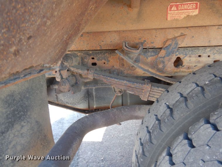 image for item MH9228 2002 Ford F550 Super Duty XL  dump truck