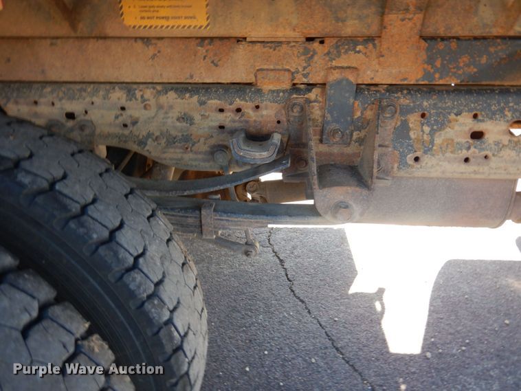 image for item MH9228 2002 Ford F550 Super Duty XL  dump truck