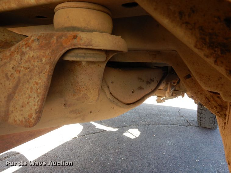 image for item MH9228 2002 Ford F550 Super Duty XL  dump truck