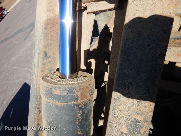 image for item MH9228 2002 Ford F550 Super Duty XL  dump truck