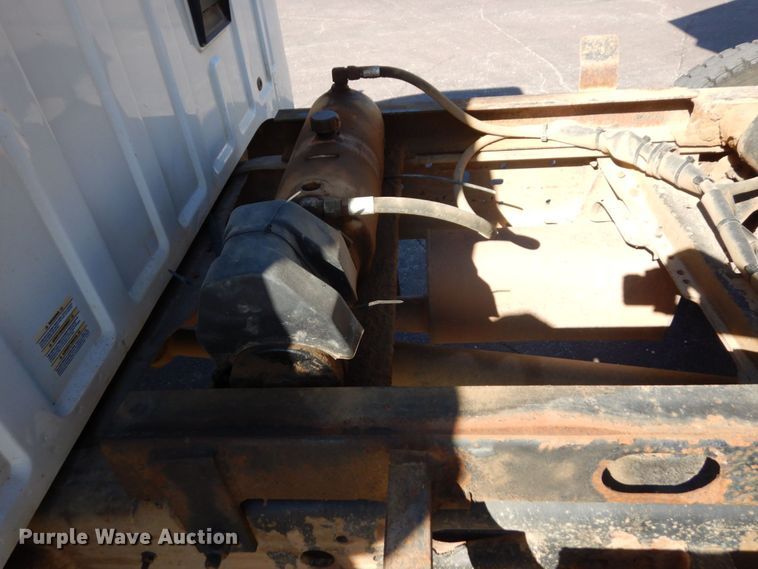 image for item MH9228 2002 Ford F550 Super Duty XL  dump truck