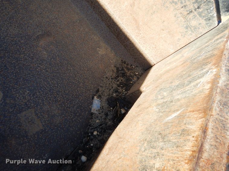 image for item MH9228 2002 Ford F550 Super Duty XL  dump truck