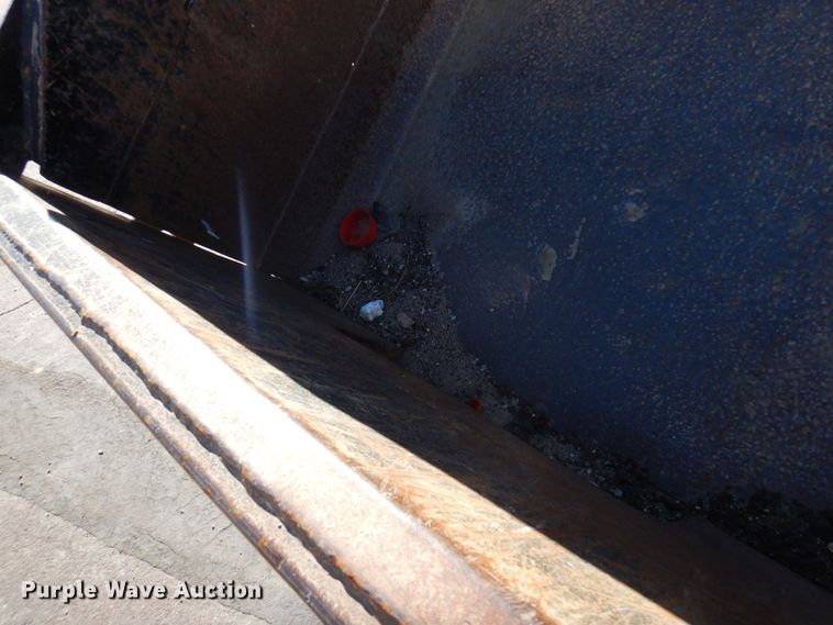 image for item MH9228 2002 Ford F550 Super Duty XL  dump truck