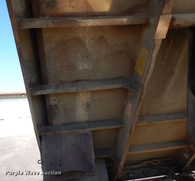 image for item MH9228 2002 Ford F550 Super Duty XL  dump truck