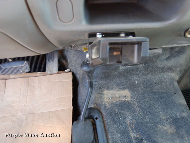 image for item MH9228 2002 Ford F550 Super Duty XL  dump truck