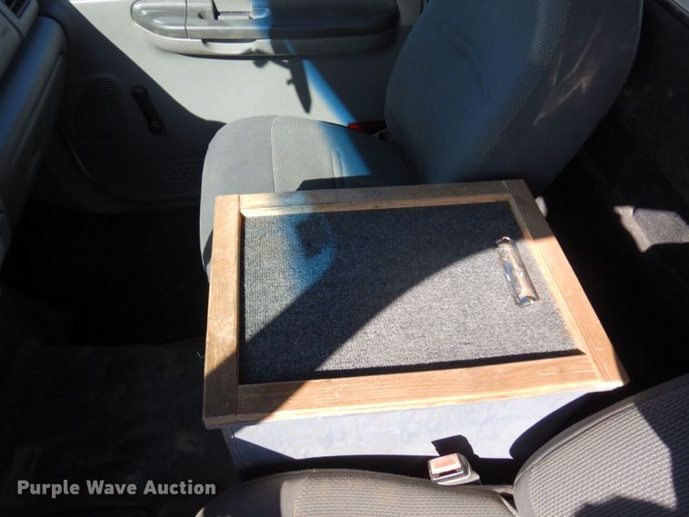 image for item MH9228 2002 Ford F550 Super Duty XL  dump truck