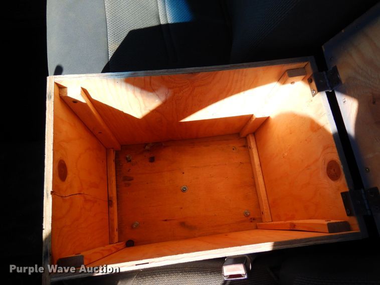 image for item MH9228 2002 Ford F550 Super Duty XL  dump truck