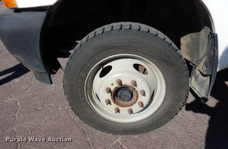 image for item MH9228 2002 Ford F550 Super Duty XL  dump truck