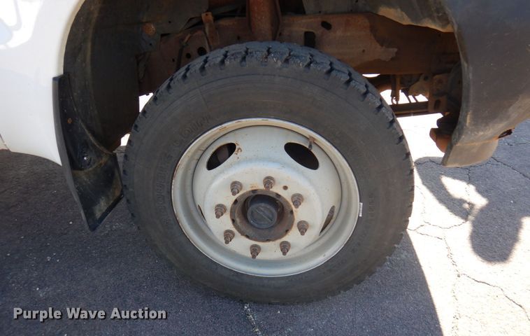 image for item MH9228 2002 Ford F550 Super Duty XL  dump truck